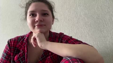 Emmie online show from 05-04-26, 12:28