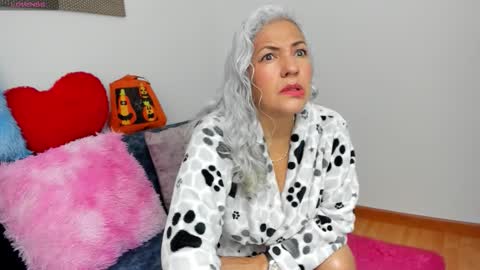 marilyn70 online show from 10-29-25, 04:20