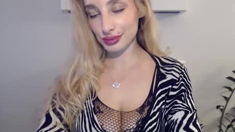 MarilynDevilish online show from 12-17-24, 09:38