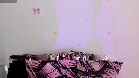 Snapshot of marilyndupont chatting on 04-27-26, 03:59 Marilyn online show from 04-27-26, 03:59