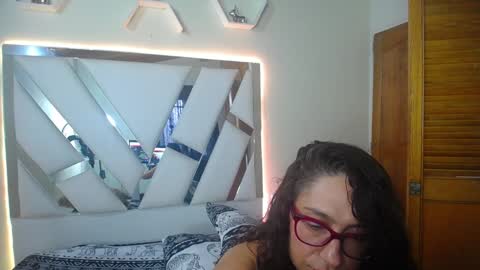 marilynetthan online show from 12-14-24, 04:31