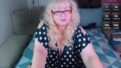 Snapshot of marinaabysss chatting on 01-25-25, 10:07 Marina online show from 01-25-25, 10:07