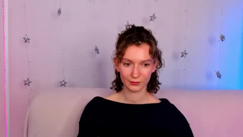 Snapshot of marinahottie chatting on 02-04-26, 11:27 marinahottie online show from 02-04-26, 11:27