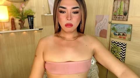 Snapshot of marinamorets chatting on 10-10-25, 09:19 marina online show from 10-10-25, 09:19