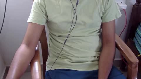 Snapshot of marinavine chatting on 02-16-25, 04:31 The SHY UncutBoy online show from 02-16-25, 04:31