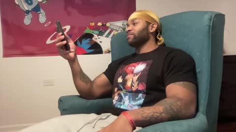 Snapshot of marineguyk19 chatting on 02-18-25, 04:48 Z online show from 02-18-25, 04:48