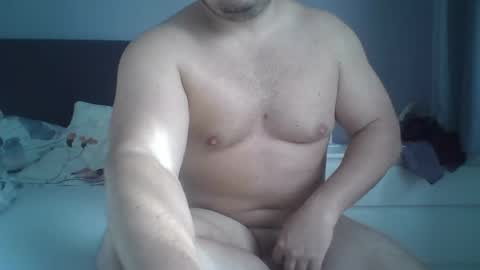 Snapshot of mario17o3 chatting on 04-28-26, 06:29 Hot N Horny online show from 04-28-26, 06:29