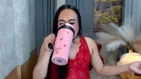 LEAH online show from 01-07-26, 11:07