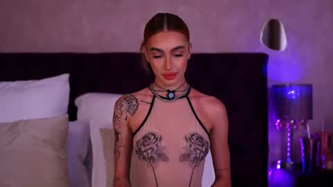 Snapshot of marissafox chatting on 06-22-26, 05:15 Marissa online show from 06-22-26, 05:15
