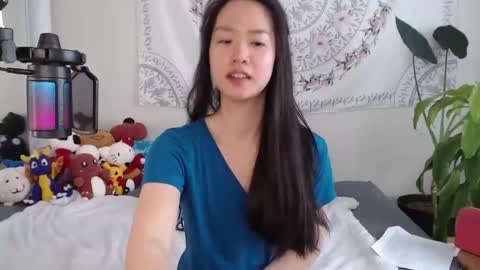 Snapshot of marissapeach chatting on 05-23-26, 03:05 MarissaPeach online show from 05-23-26, 03:05