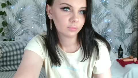 Snapshot of mariyapipi chatting on 06-06-26, 05:50 pipi online show from 06-06-26, 05:50