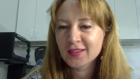 mariza_love359092 online show from 02-27-26, 10:43