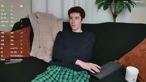 Snapshot of mark327645 chatting on 10-30-25, 02:24 Mark online show from 10-30-25, 02:24