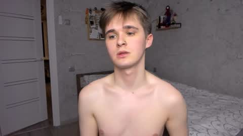 Snapshot of mark_bearcub chatting on 12-25-24, 10:16 Mark online show from 12-25-24, 10:16