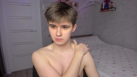 Snapshot of mark_bearcub chatting on 01-07-25, 07:28 Mark online show from 01-07-25, 07:28