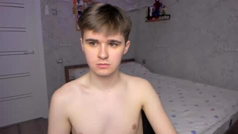 Snapshot of mark_bearcub chatting on 01-22-25, 03:29 Mark online show from 01-22-25, 03:29