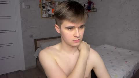 Snapshot of mark_bearcub chatting on 01-25-25, 06:57 Mark online show from 01-25-25, 06:57