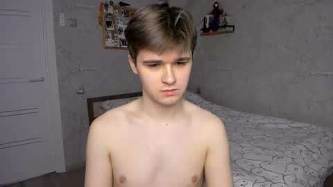 Snapshot of mark_bearcub chatting on 02-15-25, 05:51 Mark online show from 02-15-25, 05:51