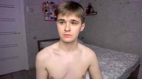 Snapshot of mark_bearcub chatting on 02-19-25, 07:38 Mark online show from 02-19-25, 07:38