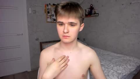 Snapshot of mark_bearcub chatting on 02-20-25, 03:19 Mark online show from 02-20-25, 03:19