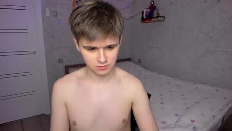 Snapshot of mark_bearcub chatting on 02-28-25, 03:37 Mark online show from 02-28-25, 03:37
