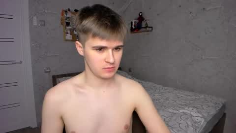 Snapshot of mark_bearcub chatting on 03-08-25, 08:25 Mark online show from 03-08-25, 08:25