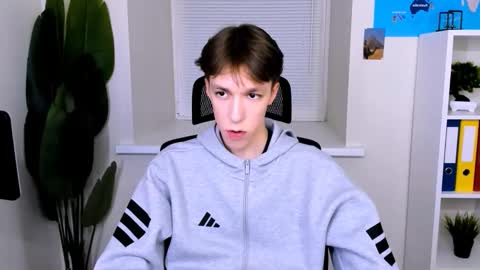 Mark online show from 10-23-25, 03:33