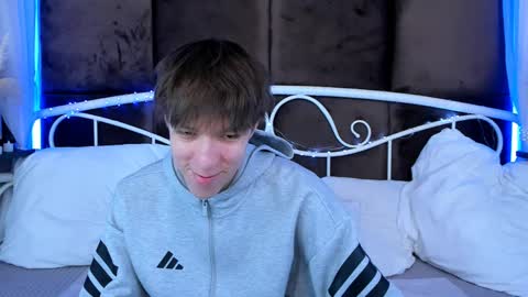 Mark online show from 03-30-26, 09:21