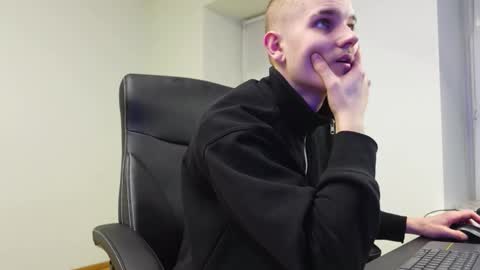 MARK KARSON online show from 01-12-26, 06:13