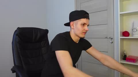 MARK KARSON online show from 03-08-26, 08:40