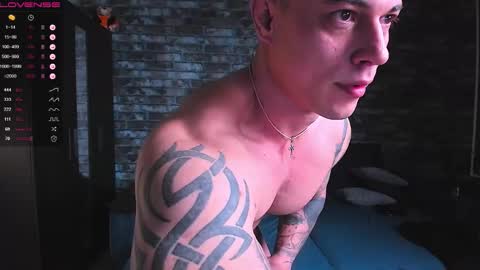 Snapshot of mark_normal chatting on 12-20-25, 06:42 Mark online show from 12-20-25, 06:42