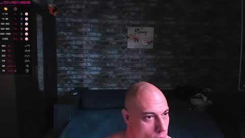 Mark online show from 06-19-26, 04:06