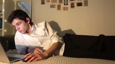 Snapshot of mark_romal chatting on 10-19-25, 11:11 Mark online show from 10-19-25, 11:11