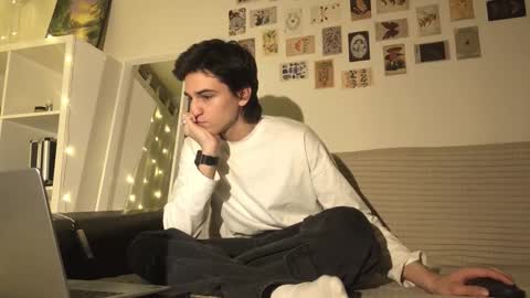 Mark online show from 11-11-25, 03:01