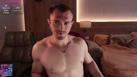 Mark online show from 07-18-26, 03:49