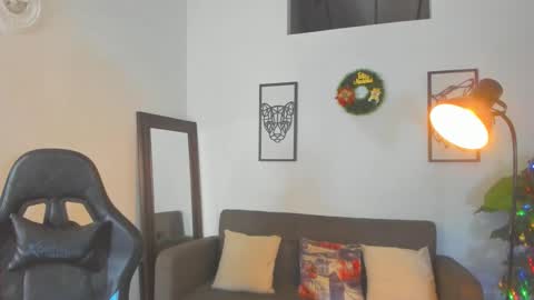 Snapshot of mark_x23 chatting on 12-18-25, 12:49 mark_x23 online show from 12-18-25, 12:49