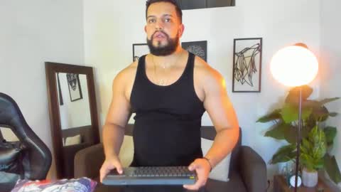 Snapshot of mark_x23 chatting on 03-08-26, 02:04 mark_x23 online show from 03-08-26, 02:04