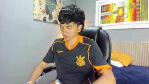 Snapshot of markbowie chatting on 07-15-26, 04:34 markbowie online show from 07-15-26, 04:34