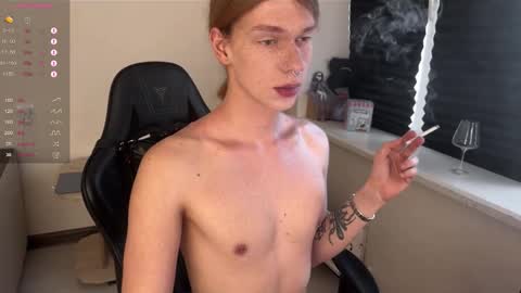 Snapshot of markcarthy chatting on 02-06-26, 12:52 Mark online show from 02-06-26, 12:52