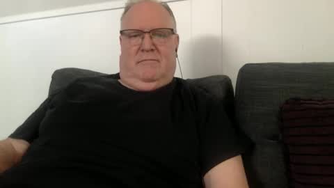 Mark online show from 02-20-26, 03:56