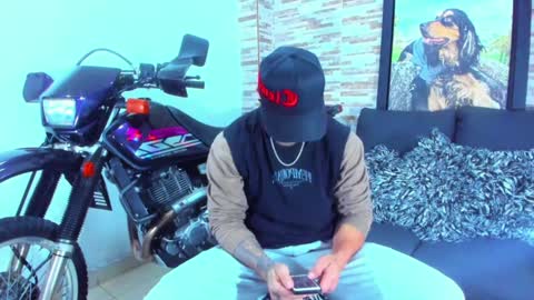 Sebastian online show from 12-17-24, 11:06