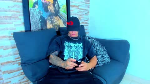 Sebastian online show from 01-01-25, 06:37