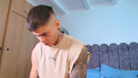 Sebastian online show from 12-02-25, 01:00