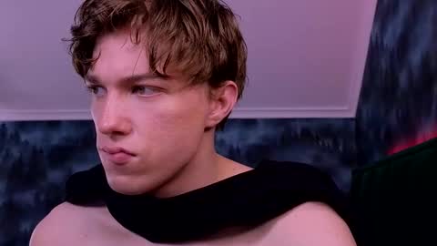 Snapshot of markshot_ chatting on 11-14-25, 05:33 markshot_ online show from 11-14-25, 05:33