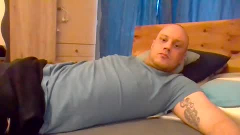 Snapshot of markus_7 chatting on 01-11-26, 02:44 markus_7 online show from 01-11-26, 02:44