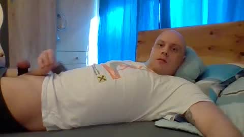Snapshot of markus_7 chatting on 03-05-26, 12:12 markus_7 online show from 03-05-26, 12:12