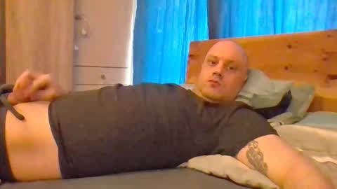 Snapshot of markus_7 chatting on 03-12-26, 01:17 markus_7 online show from 03-12-26, 01:17