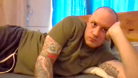Snapshot of markus_7 chatting on 04-25-26, 11:02 markus_7 online show from 04-25-26, 11:02