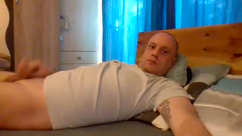 Snapshot of markus_7 chatting on 06-25-26, 07:35 markus_7 online show from 06-25-26, 07:35