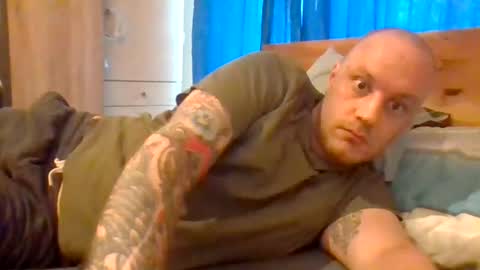 Snapshot of markus_7 chatting on 07-11-26, 10:40 markus_7 online show from 07-11-26, 10:40
